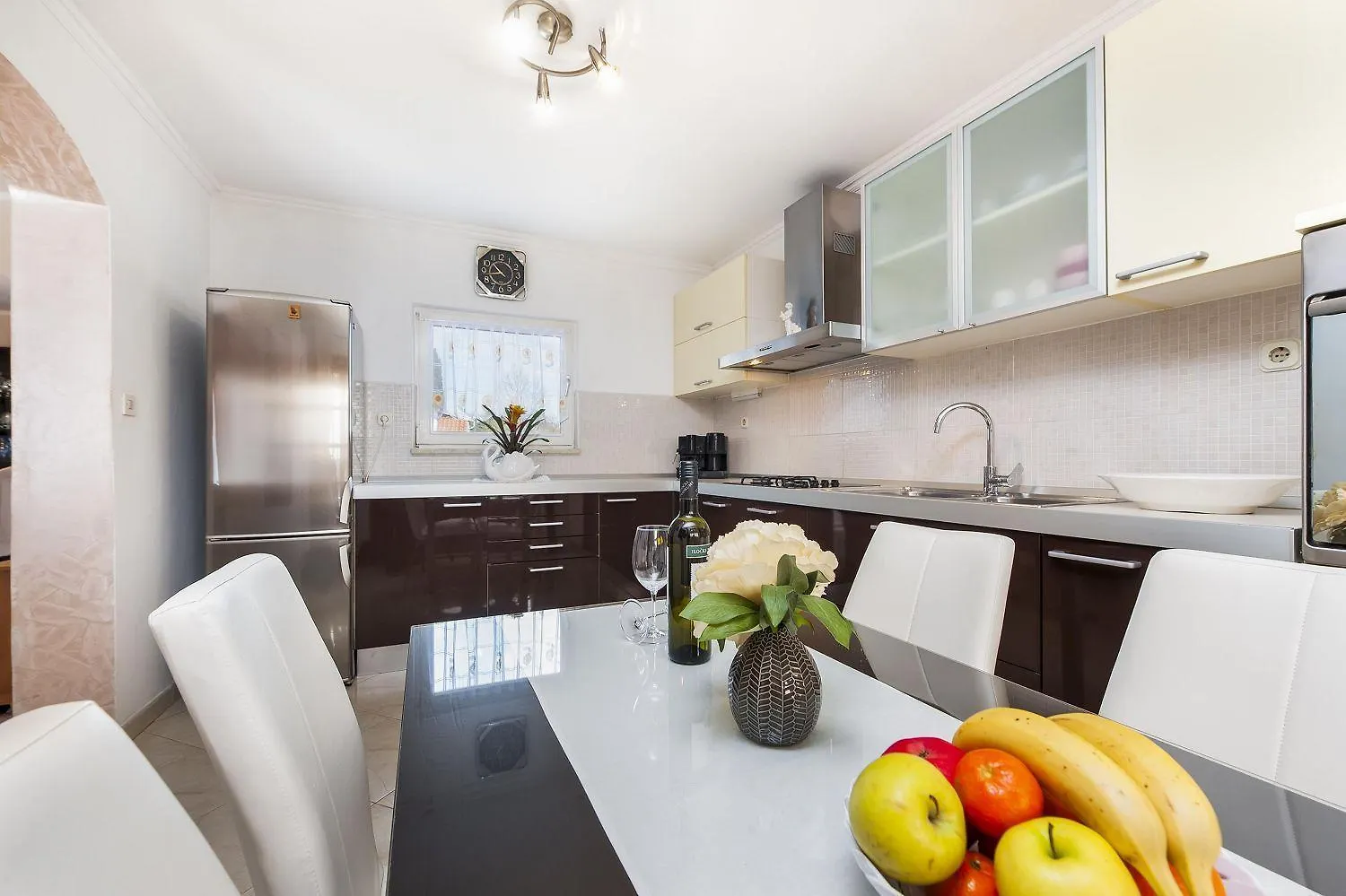 Malerisches Apartment Mit Grossem Balkon, Grillbereich Und Nur 15 Minuten Zum Strand Rovigno