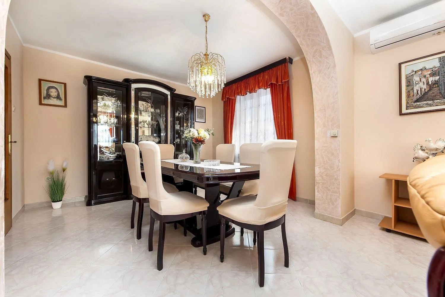 Malerisches Apartment Mit Grossem Balkon, Grillbereich Und Nur 15 Minuten Zum Strand Rovigno 0*,